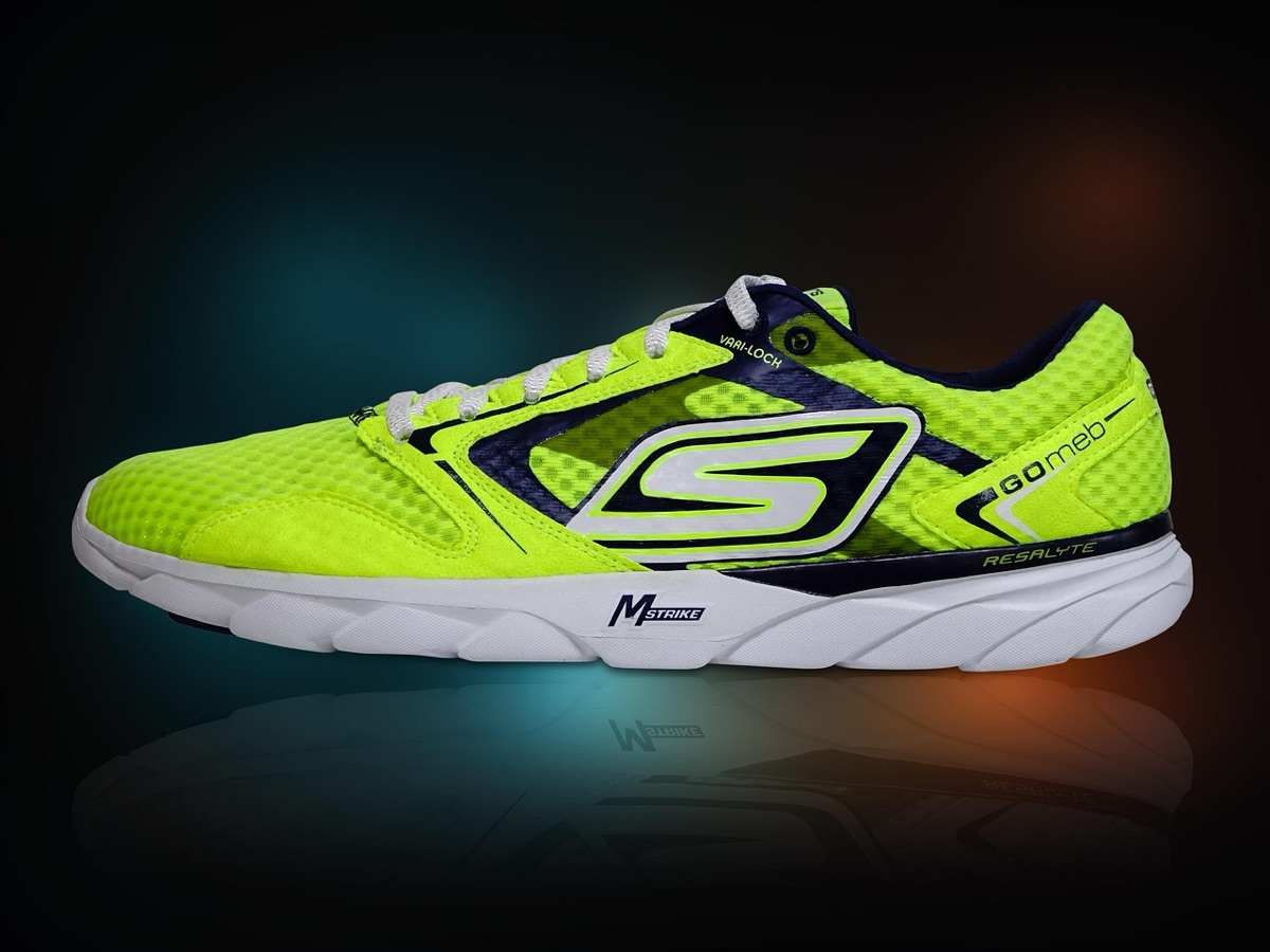 YouTuber athletic gear